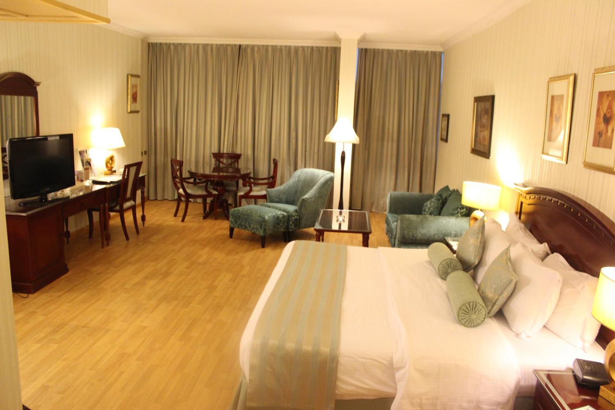 Swiss Al Hamra Hotel Dammam Exterior photo