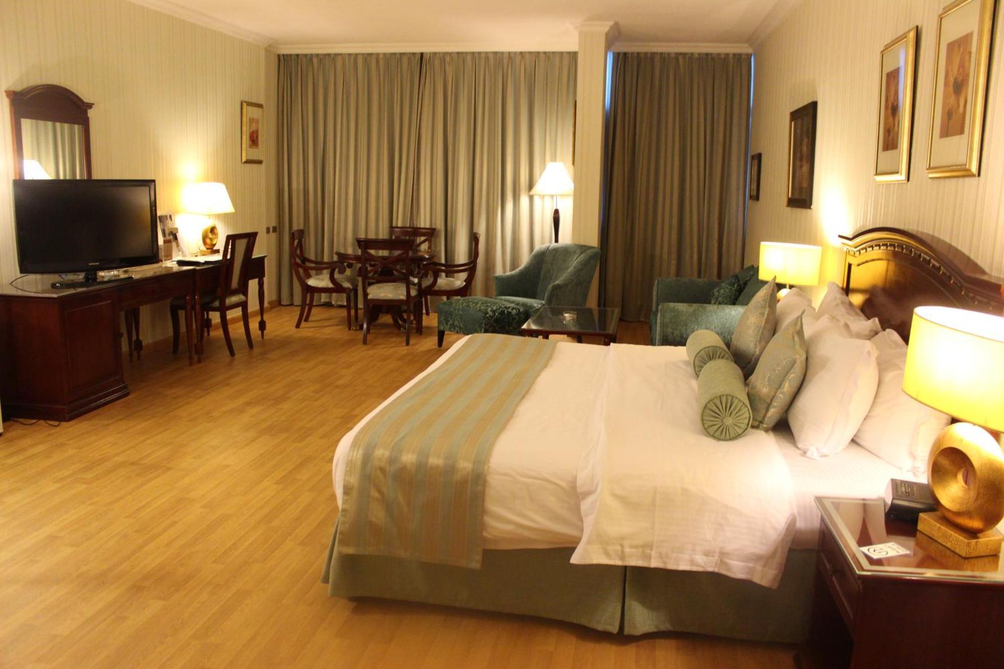 Swiss Al Hamra Hotel Dammam Exterior photo